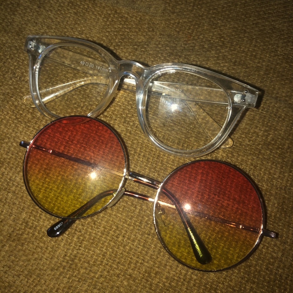 2 Pairs Of Glasses